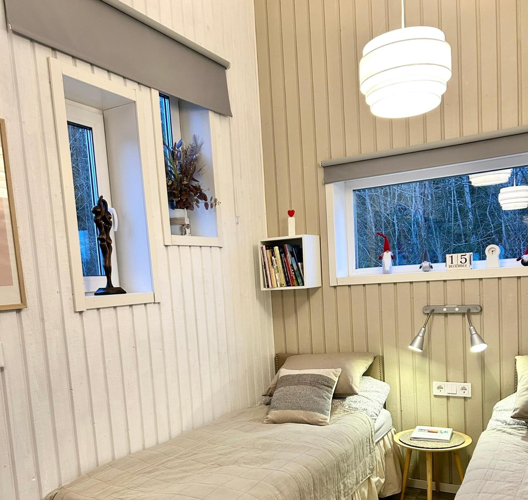 Lilla Huset Bed & Breakfast - Countryside Guesthouse, Free Parking Örebro Exterior foto